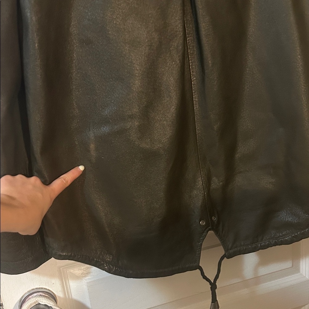 Danier Women's Brown Leather Jacket with Fur Collar - Picture 13 of 13